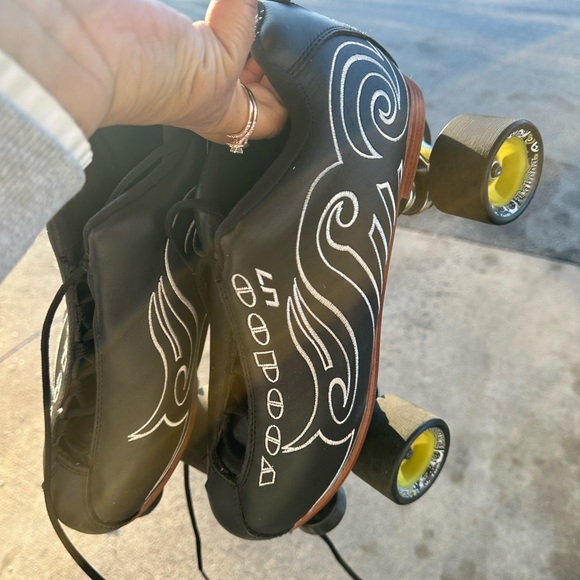 Black Roller Skates with White Swirl Design - Picture 2 of 5